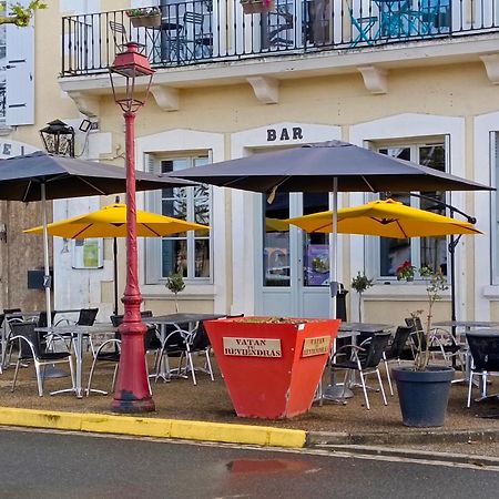 Hotel De France Vatan 外观 照片