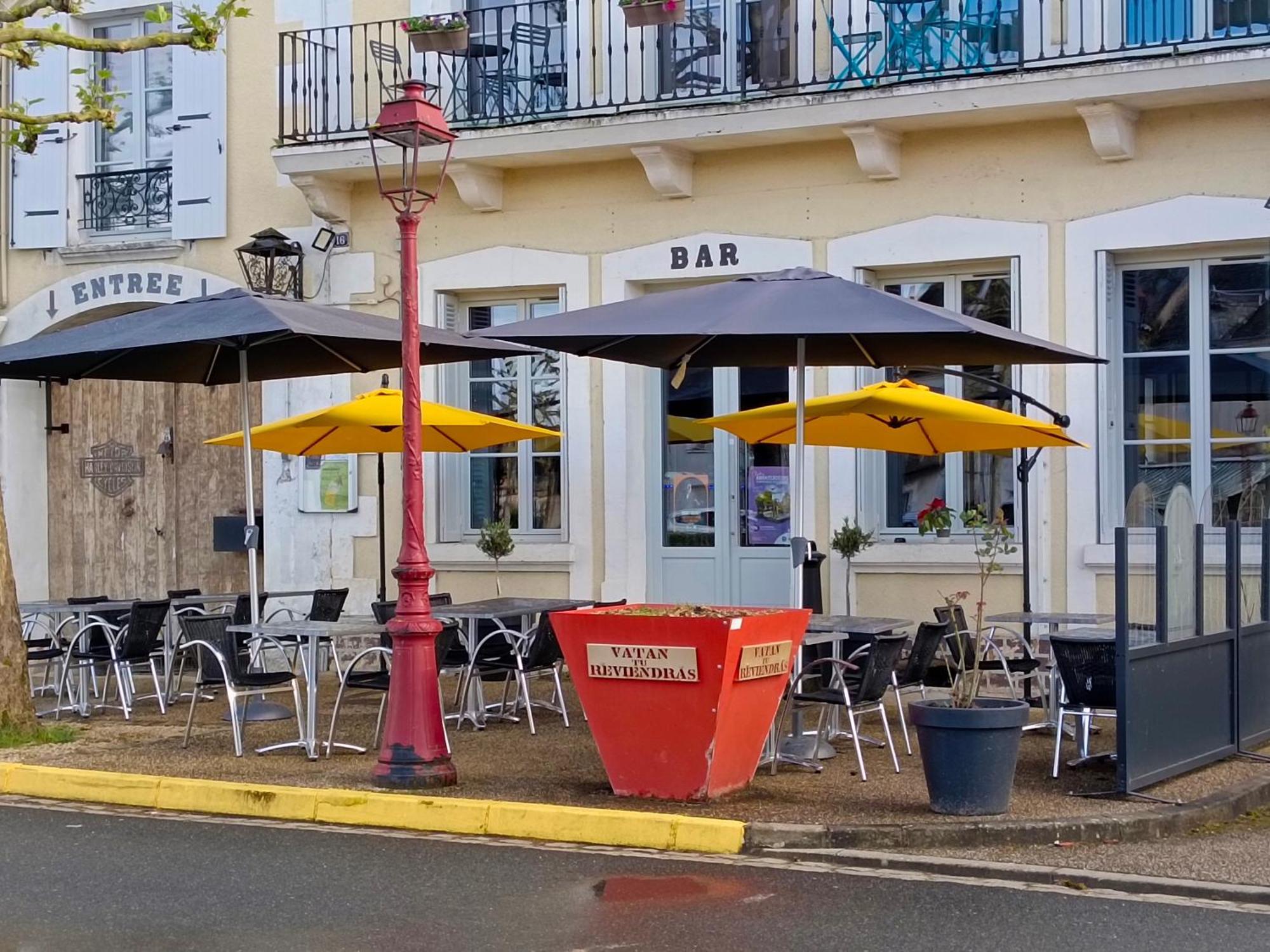 Hotel De France Vatan 外观 照片